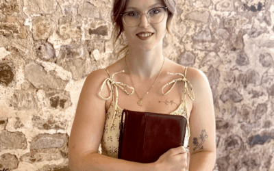 Episode 22: Live Wedding Illustration That Guests Take Home — with Cat  from Wisp & Wonder Illustrations